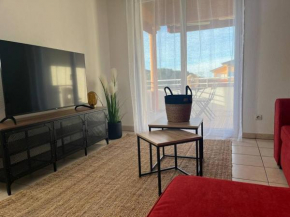 Appartement lumineux terrasse piscine